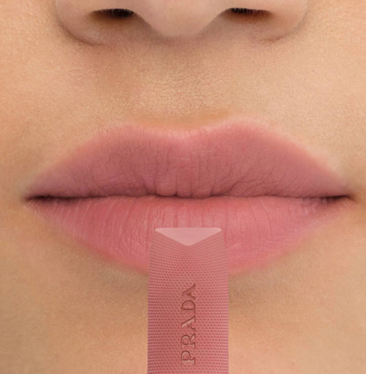 prada lipstick P158